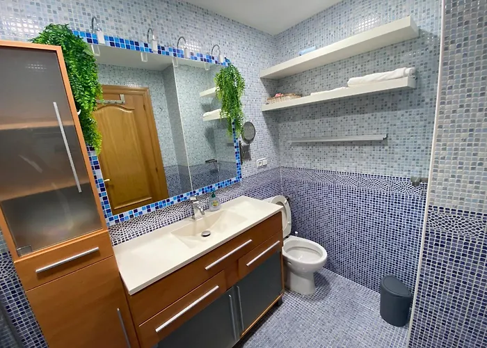 Atico Centrico Con Terraza Y Garaje *