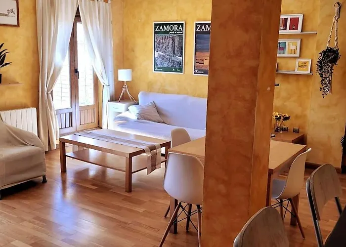 Atico Centrico Con Terraza Y Garaje Benavente