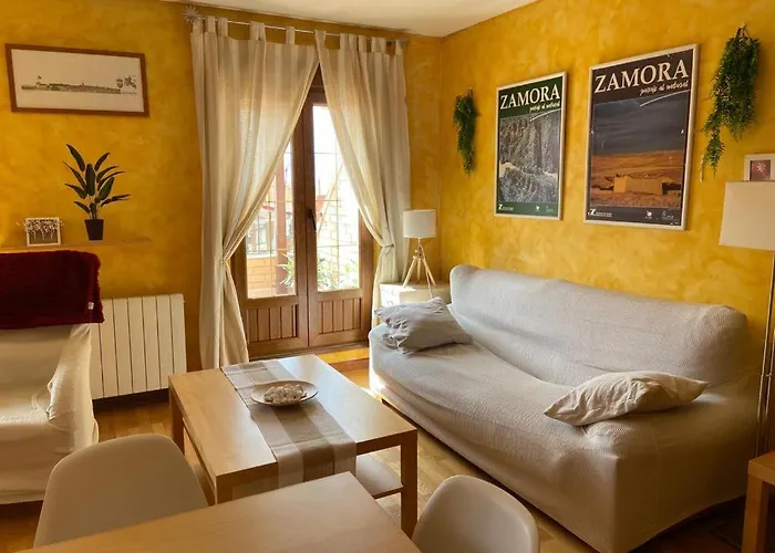 Atico Centrico Con Terraza Y Garaje Benavente